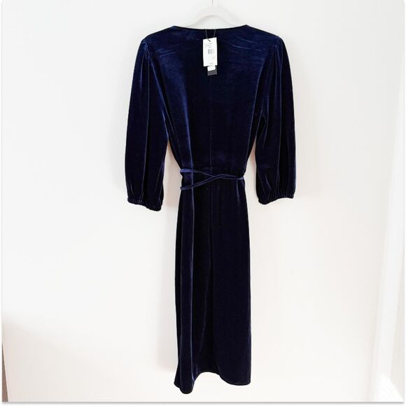 NWT Lucy Paris Blue Velvet Wrap Dress – Size Large, Very Flattering, Midi Skirt - Picture 4 of 7
